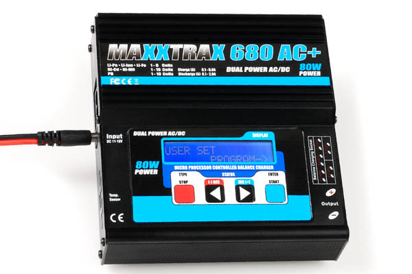 MaxxTrax 680AC+ Snellader  12/220V 80W NIEUWE VERSIE!